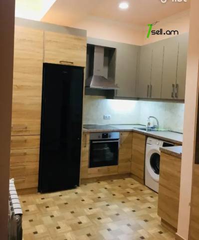 2 սենյականոց բնակարան նորակառույց շենքում Նիկողայոս Ադոնցի փողոցում, 45 ք.մ., բարձր առաստաղներ