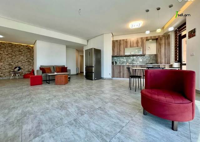 3 սենյականոց բնակարան նորակառույց շենքում Վերին Անտառային փողոցում, 130 քմ, 3/15 հարկ