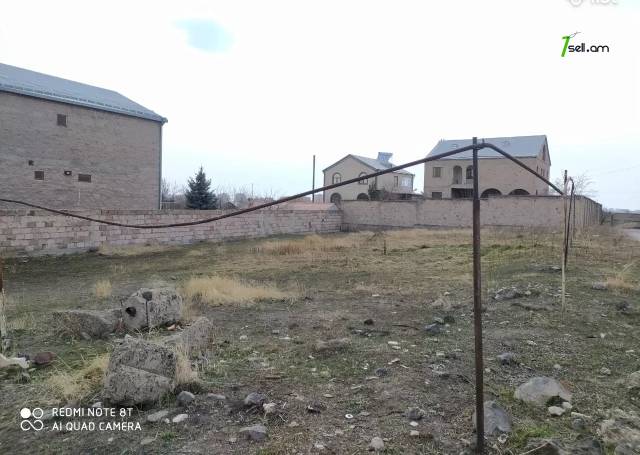 Հողատարածք բնակելի շինությունների համար Ավանում, 760 քմ