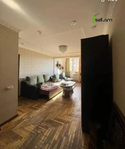 4 սենյականոց բնակարան Գուսան Շերամի փողոցում, 83 ք.մ., մասնակի վերանորոգում, քարե շենք