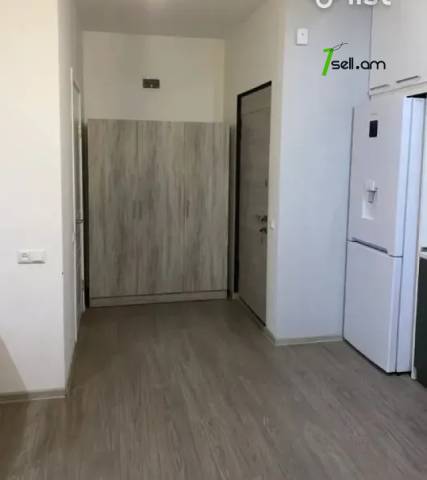 3 սենյականոց բնակարան Մալյան փողոցում, 55 ք.մ., կապիտալ վերանորոգված, քարե շենք