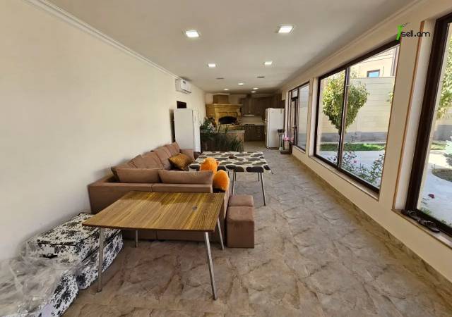 Մեկ հարկանի քարե տուն, Գ-1 թաղամաս Աջափնյակում, 500 ք.մ., 3+ սանհանգույց