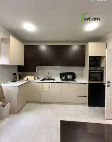 Երկու հարկանի քարե տուն Գևորգ Հովսեփյանի փողոցում Նորք Մարաշում, 282 քմ, 2 սանհանգույց