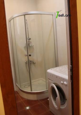 3 սենյականոց բնակարան նորակառույց շենքում Բայրոնի փողոցում, 70 քմ, 2/5 հարկ, կապիտալ վերանորոգված