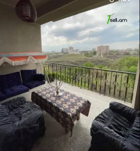 2 սենյականոց բնակարան Քեռու փողոցում, 57 ք.մ., բարձր առաստաղներ, նախավերջին հարկ, եվրովերանորոգված