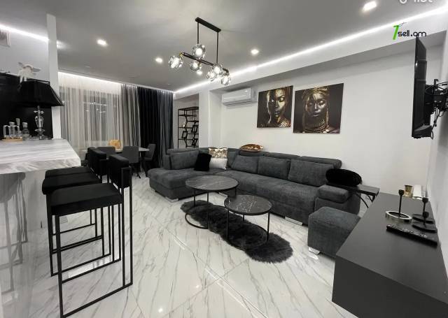 2 սենյականոց բնակարան, Նարեկացի թաղամաս, 65 քմ, 6/9 հարկ, բարձր առաստաղներ, կապիտալ վերանորոգված