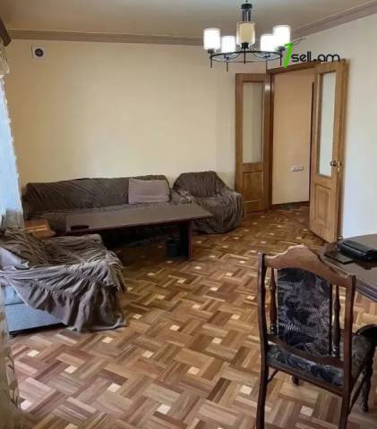 3 սենյականոց բնակարան Կոմիտասի պողոտայում, 99 քմ, 2/9 հարկ, 2 սանհանգույց, մասնակի վերանորոգում