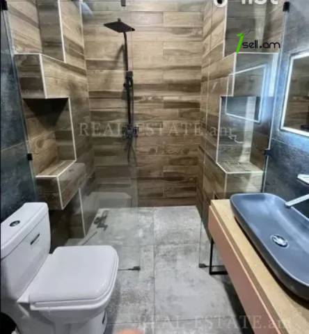 3 սենյականոց բնակարան նորակառույց շենքում Կոմիտասի պողոտայում, 100 ք.մ., 2 սանհանգույց