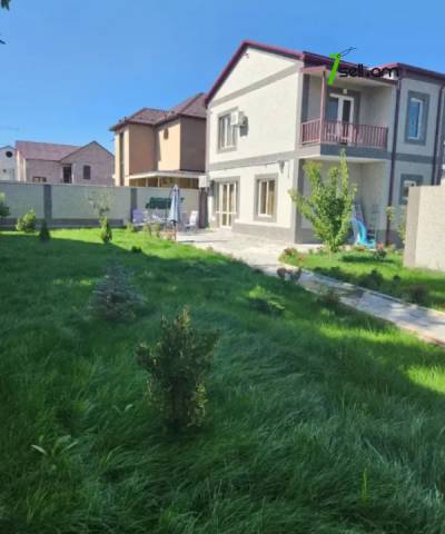 Երկու հարկանի քարե տուն Պարույր Սևակի փողոցում Ավանում, 640 ք.մ., 2 սանհանգույց