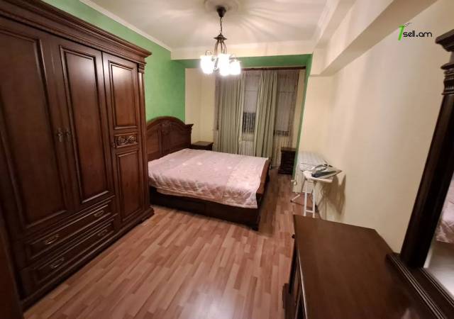 3 սենյականոց բնակարան Թումանյան փողոցում, 90 ք.մ., նախավերջին հարկ, կապիտալ վերանորոգված