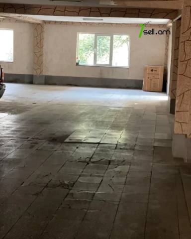 6 սենյականոց բնակարան նորակառույց շենքում Բաբայան փողոցում, 180 ք.մ., 2 սանհանգույց