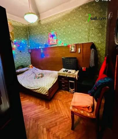 2 սենյականոց բնակարան Նաիրի Զարյան փողոցում, 66 ք.մ., բարձր առաստաղներ, նախավերջին հարկ, քարե շենք