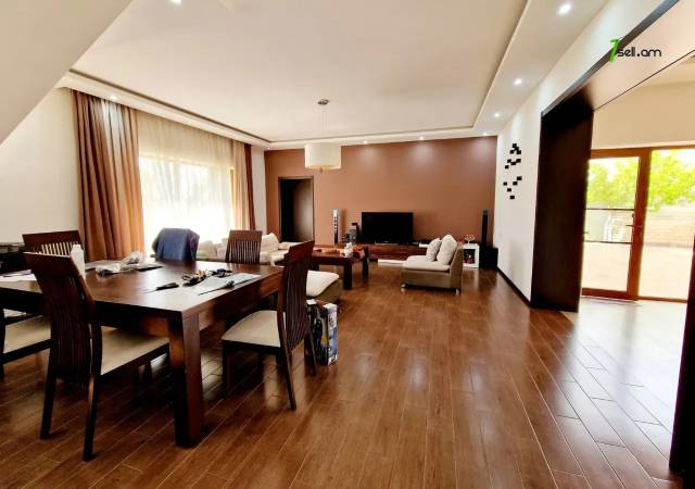 Երկու հարկանի քարե տուն Բագրևանդի փողոցում Նոր Նորքում, 600 ք.մ., 3+ սանհանգույց