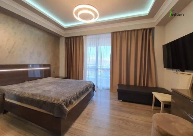 3 սենյականոց բնակարան նորակառույց շենքում Եզնիկ Կողբացու փողոցում, 120 ք.մ., 2 սանհանգույց