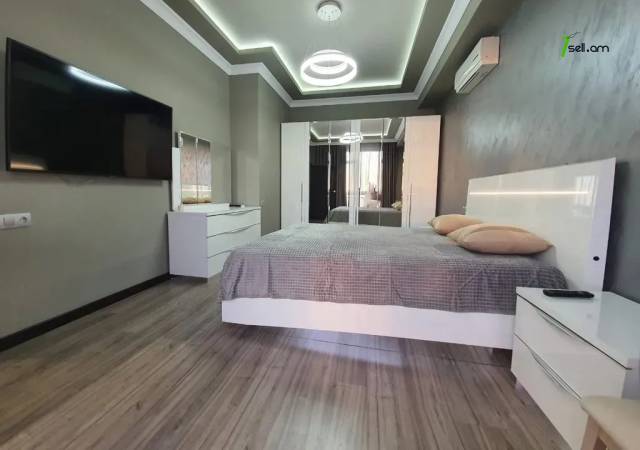 3 սենյականոց բնակարան նորակառույց շենքում Եզնիկ Կողբացու փողոցում, 120 ք.մ., 2 սանհանգույց