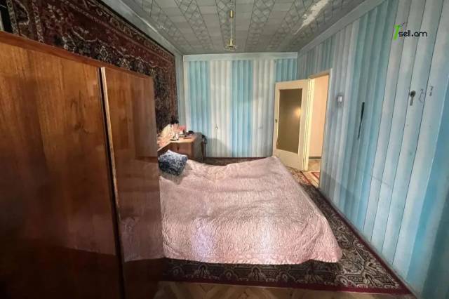 3 սենյականոց բնակարան, Թբիլիսյան խճուղի, 72 քմ, մասնակի վերանորոգում, քարե շենք
