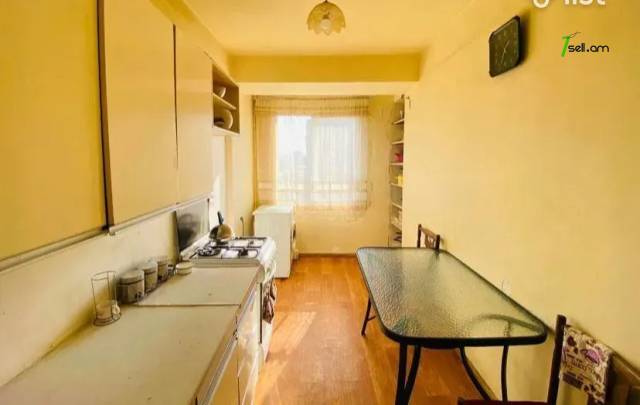 3 սենյականոց բնակարան Արցախի պողոտայում, 86 ք.մ., 9/14 հարկ, մի քանի պատշգամբ