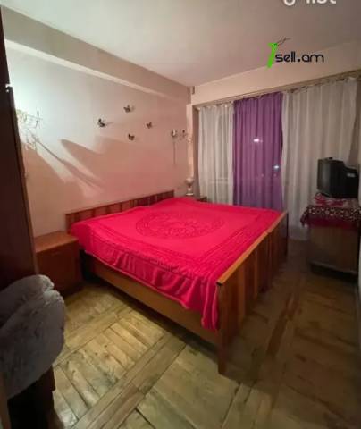 3 սենյականոց բնակարան Զաքարիա Սարկավագի փողոցում, 82 ք.մ., նախավերջին հարկ, մասնակի վերանորոգում