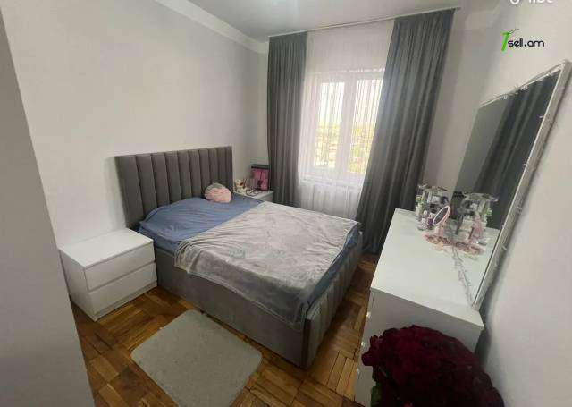 4 սենյականոց բնակարան, Ավան-Առինջ 2-րդ միկրոշրջան, 90 քմ, 7/9 հարկ, եվրովերանորոգված