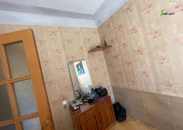 Մեկ հարկանի քարե տուն Հրաչյա Ներսիսյան փողոցում Քանաքեռ Զեյթունում, 90 քմ