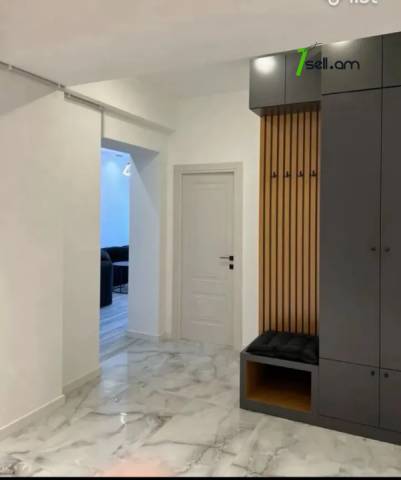 3 սենյականոց բնակարան նորակառույց շենքում Չարենցի փողոցում, 75 քմ, նախավերջին հարկ, բարձր առաստաղներ