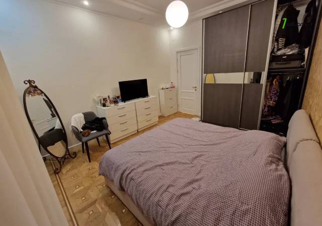 3 սենյականոց բնակարան Մեսրոպ Մաշտոցի պողոտայում, 94 ք.մ., մի քանի պատշգամբ, եվրովերանորոգված