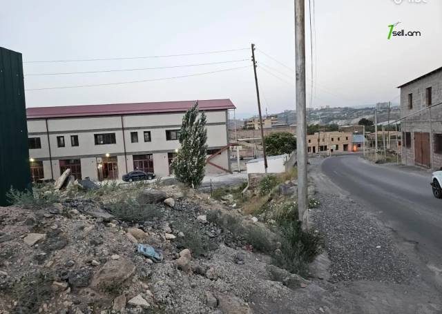 Հողատարածք բնակելի շինությունների համար Զովունիում, 500 ք.մ.