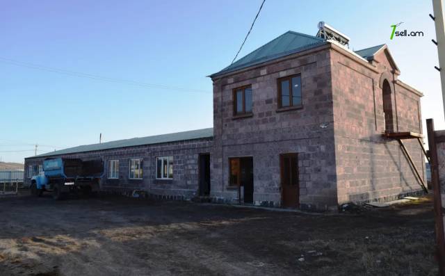 Գյուղատնտեսական գույք Ազատանում, 5060 քմ