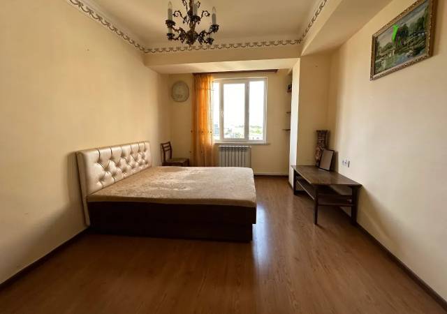 2 սենյականոց բնակարան, Դավթաշենի 1-ին զանգված, 64 քմ, 11/14 հարկ, կապիտալ վերանորոգված
