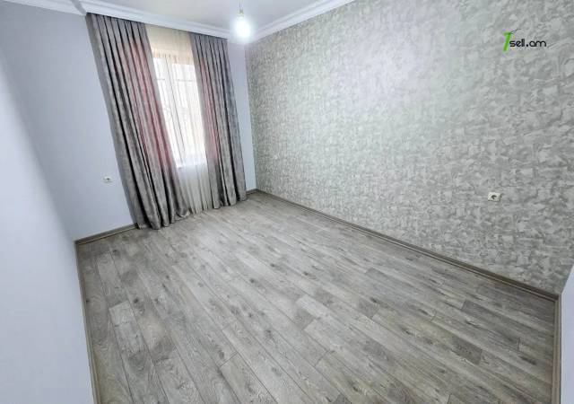 Երկու հարկանի քարե տուն, Գ-1 թաղամաս Աջափնյակում, 1080 ք.մ., 3+ սանհանգույց, կապիտալ վերանորոգված