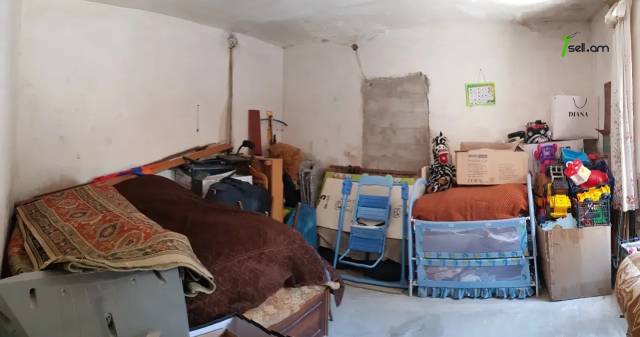 Երկու հարկանի քարե տուն Դավիթ Մալյան փողոցում Ավանում, 478 քմ, կոսմետիկ վերանորոգում