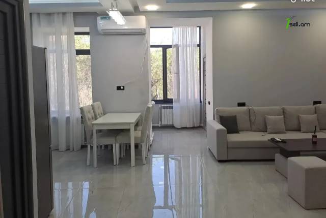 2 սենյականոց բնակարան Բաղրամյան պողոտայում, 43 ք.մ., նախավերջին հարկ, կապիտալ վերանորոգված