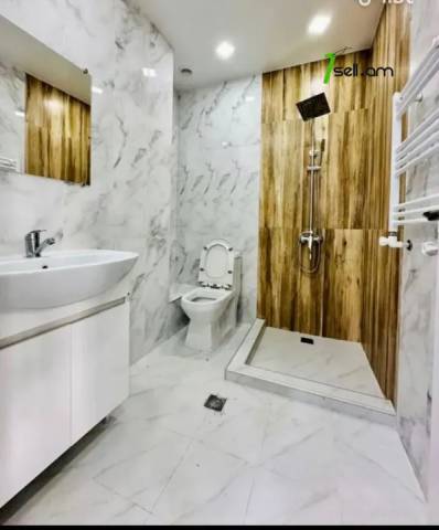 2 սենյականոց բնակարան Պուշկինի փողոցում, 45 ք.մ., բարձր առաստաղներ, կապիտալ վերանորոգված