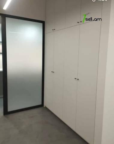 Բազմաֆունկցիոնալ գույք Սայաթ-Նովայի պողոտայում կենտրոնում, 87 ք.մ.