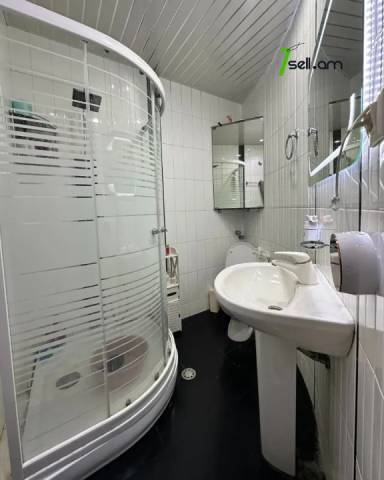 2 սենյականոց բնակարան նորակառույց շենքում Նար-Դոսի փողոցում, 57 ք.մ., բարձր առաստաղներ, 3/5 հարկ