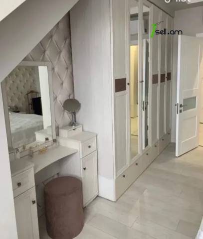 4 սենյականոց բնակարան նորակառույց շենքում Վերին Անտառային փողոցում, 146 ք.մ., 2 սանհանգույց