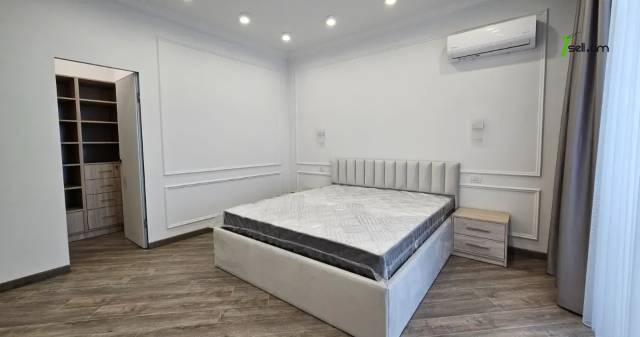 Երկու հարկանի քարե տուն Բագրևանդի 42-րդ փողոցում Նոր Նորքում, 1000 քմ, 3+ սանհանգույց