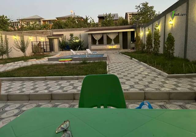 Երեք հարկանի քարե տուն 16-րդ փողոցում Ձորաղբյուրում, 550 ք.մ., 3+ սանհանգույց, եվրովերանորոգված