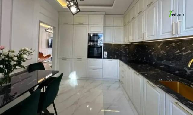 Երեք հարկանի քարե թաունհաուզ Սամվել Գևորգյան փողոցում Դավթաշենում, 178 քմ, 3+ սանհանգույց