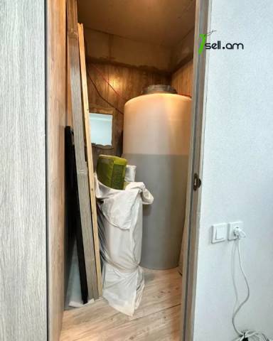 Երկու հարկանի քարե տուն 19-րդ փողոցում Շենգավիթում, 500 քմ, 2 սանհանգույց, կապիտալ վերանորոգված