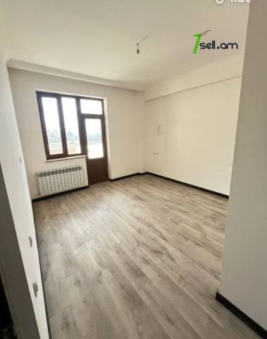 3 սենյականոց բնակարան նորակառույց շենքում Մոնթե Մելքոնյան փողոցում, 100 ք.մ., 2 սանհանգույց