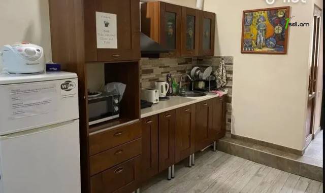 4 սենյականոց բնակարան, Հովհաննիսյան թաղամաս, 85 ք.մ., 3+ սանհանգույց, մի քանի պատշգամբ