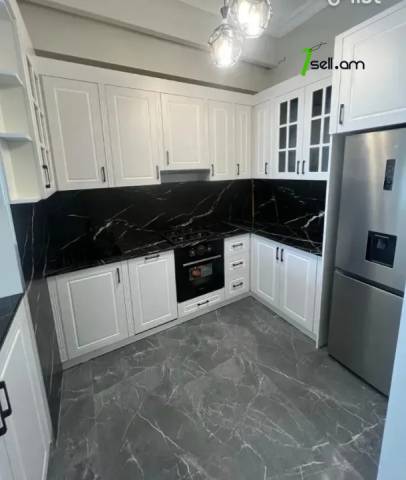 3 սենյականոց բնակարան նորակառույց շենքում Արամ Խաչատրյան փողոցում, 65 քմ, բարձր առաստաղներ