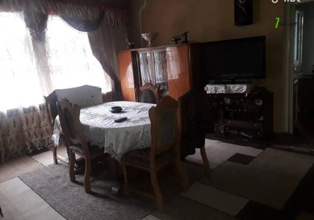 Երկու հարկանի քարե տուն Ավան 5-րդ փողոցում Ավանում, 640 ք.մ., 2 սանհանգույց