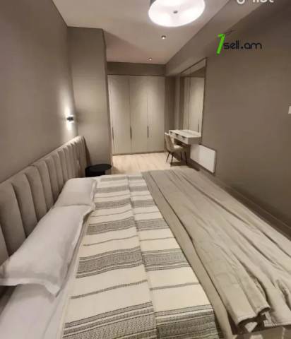 3 սենյականոց բնակարան նորակառույց շենքում Ալեք Մանուկյան փողոցում, 73 ք.մ., նախավերջին հարկ