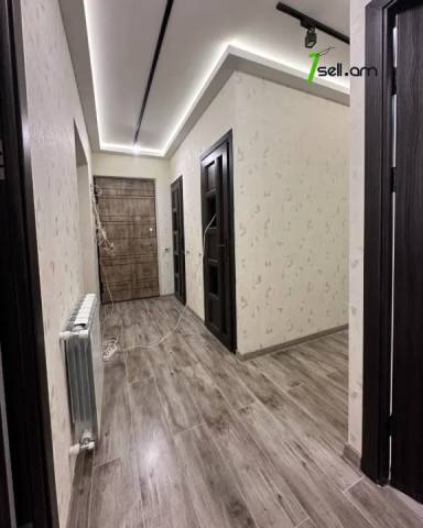 4 սենյականոց բնակարան Մոլդովական փողոցում, 100 ք.մ., 2/5 հարկ, կապիտալ վերանորոգված, քարե շենք