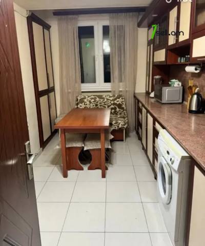 3 սենյականոց բնակարան, Ավան-Առինջի 1-ին միկրոշրջան, 61 քմ, 2/9 հարկ, կապիտալ վերանորոգված