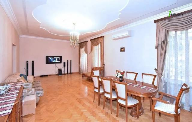 4 սենյականոց բնակարան Տիգրան Մեծի պողոտայում, 138 քմ, 2/4 հարկ, բարձր առաստաղներ