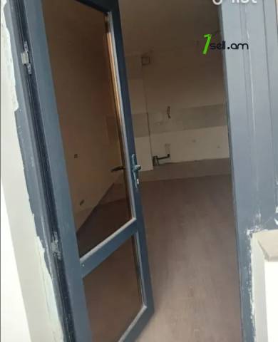 2 սենյականոց բնակարան նորակառույց շենքում Ադոնցի փողոցում, 56 ք.մ., բարձր առաստաղներ