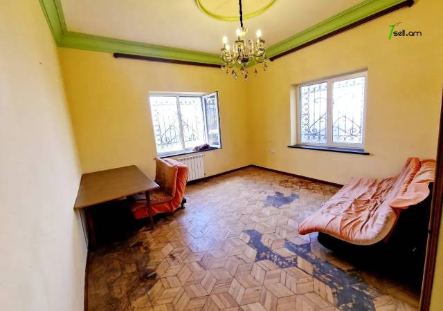 Երկու հարկանի քարե տուն 9-րդ փողոցում Նորք Մարաշում, 600 ք.մ., 2 սանհանգույց, կապիտալ վերանորոգված